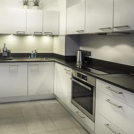 Prestige: Modern Near Croisette Apartment